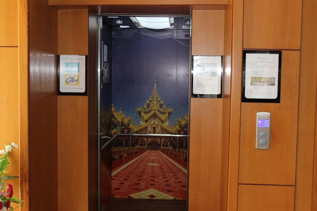 Hotel Kan Kaw Γιανγκόν Εξωτερικό φωτογραφία