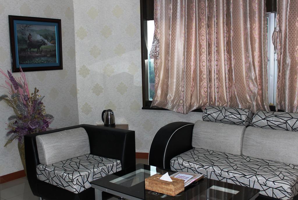 Hotel Kan Kaw Γιανγκόν Εξωτερικό φωτογραφία