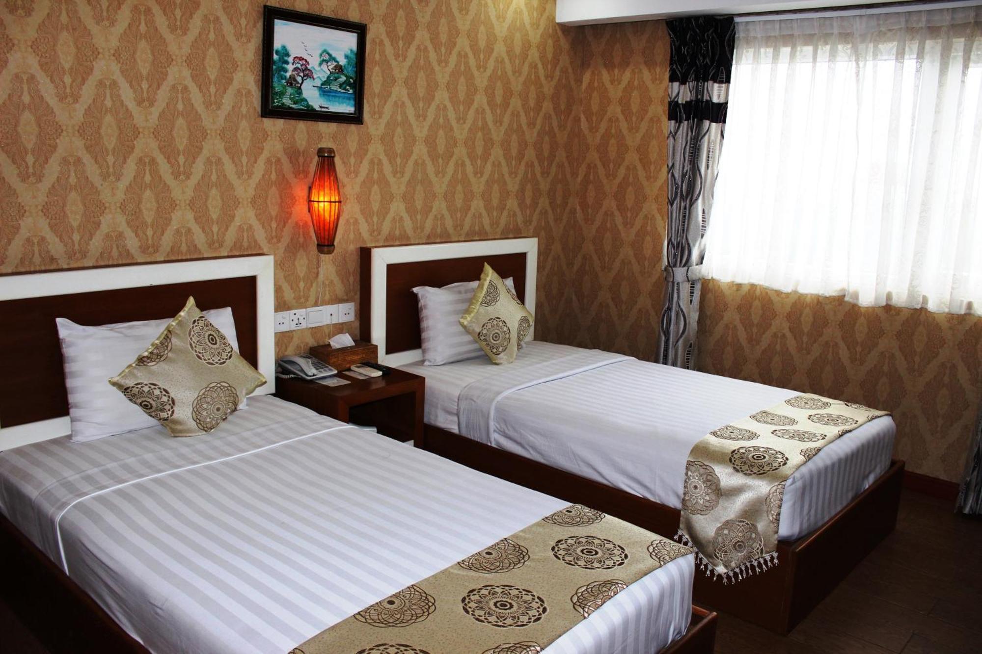 Hotel Kan Kaw Γιανγκόν Εξωτερικό φωτογραφία