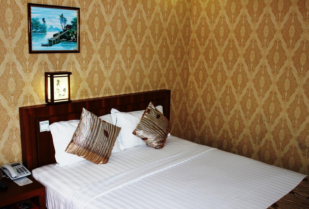 Hotel Kan Kaw Γιανγκόν Εξωτερικό φωτογραφία