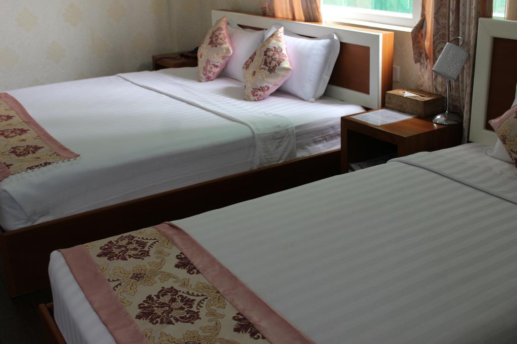 Hotel Kan Kaw Γιανγκόν Εξωτερικό φωτογραφία